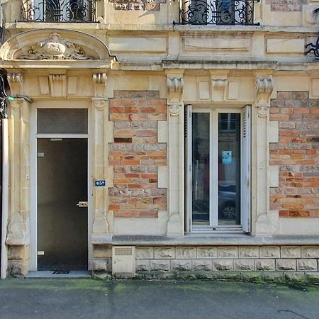 Charming Studio With View Of The Abbaye-Aux-Hommes Caen Rum bild